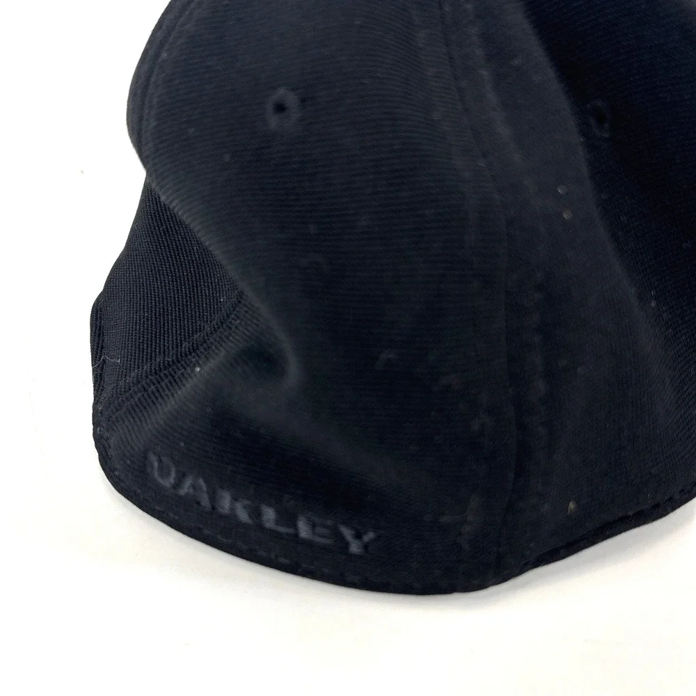 Oakley Metal Gascan Hat Mens A-Flex Stretch Fit Baseball Cap Casual Blk Size S/M